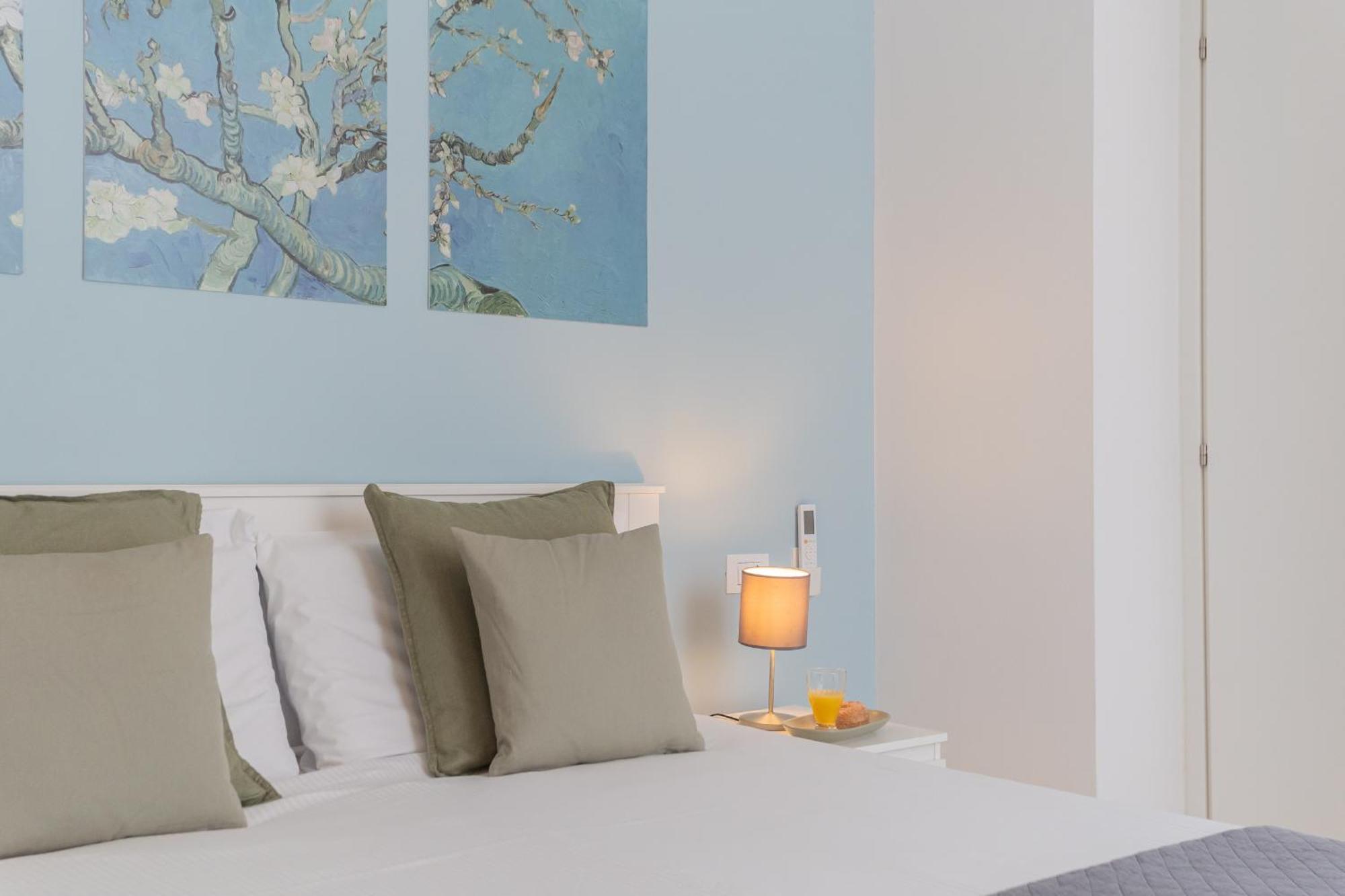 Old Court Hideaway By Rent All Como Exteriör bild