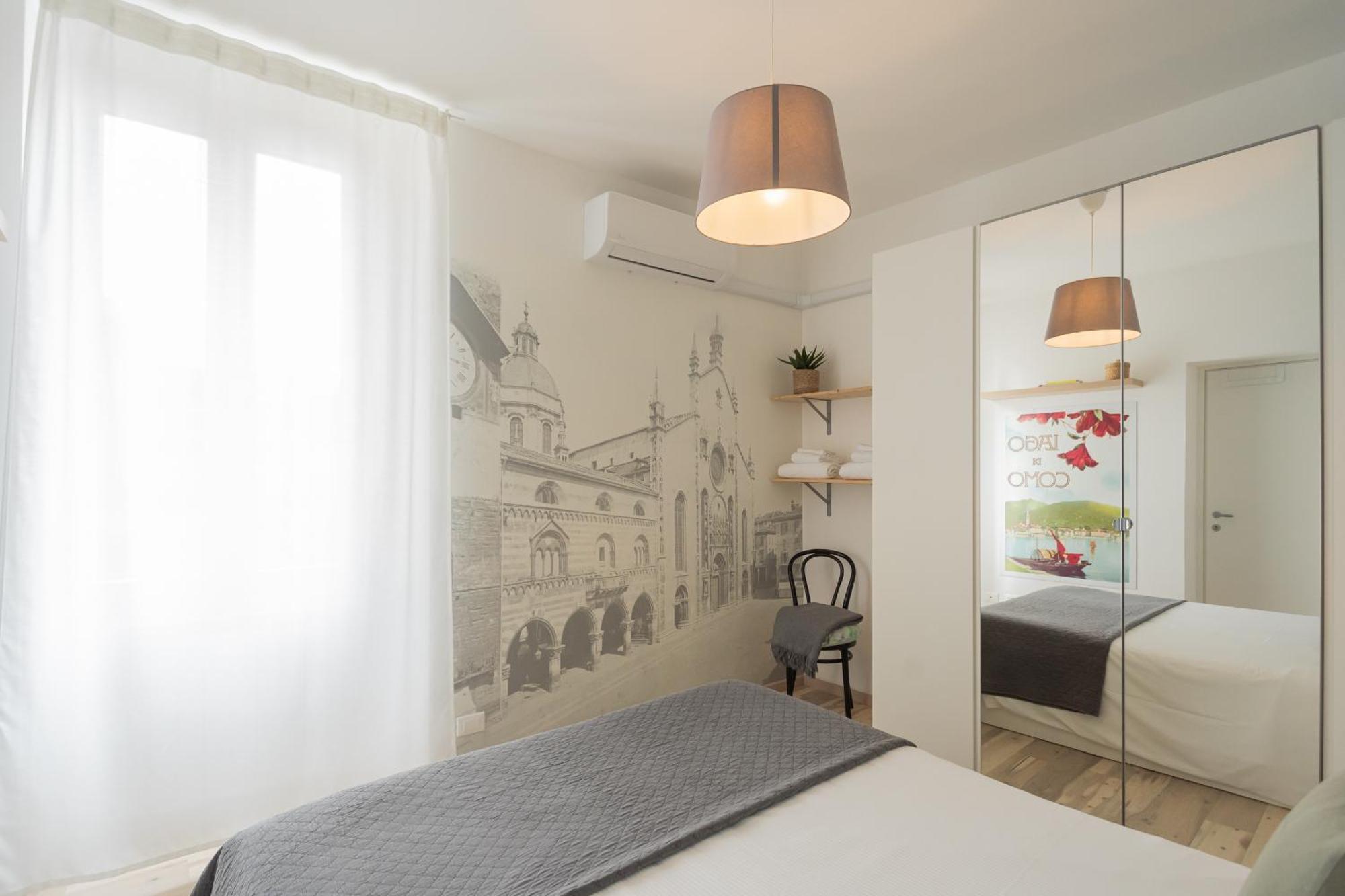 Old Court Hideaway By Rent All Como Exteriör bild