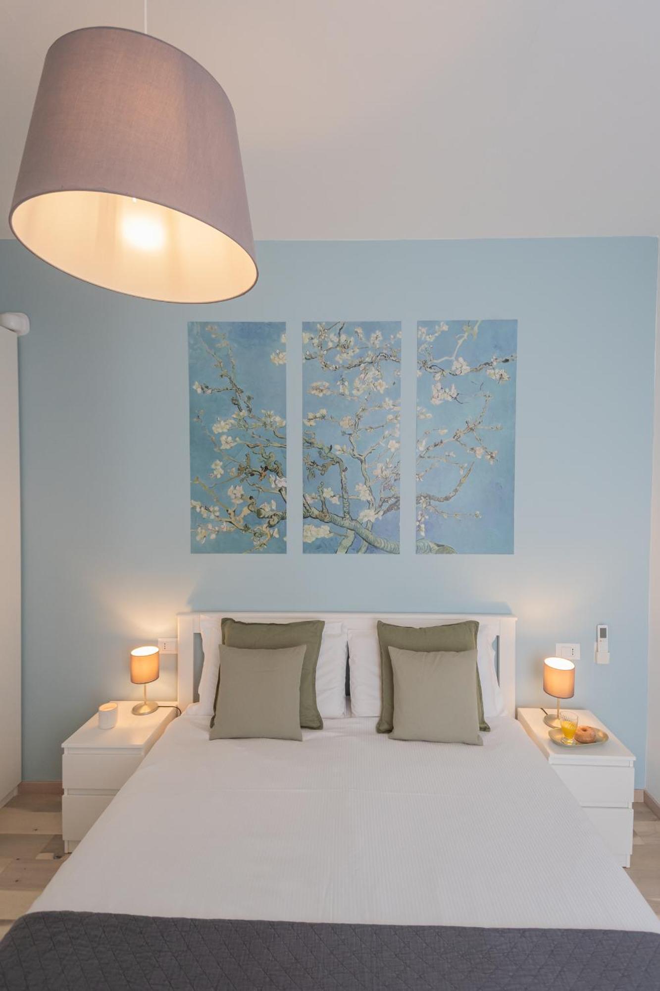 Old Court Hideaway By Rent All Como Exteriör bild